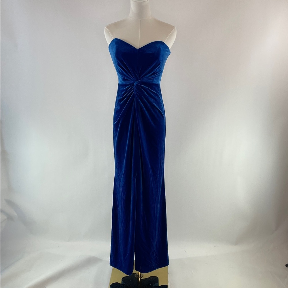 Liv Foster Velvet Strapless Gown, 4 - Picture 7 of 17